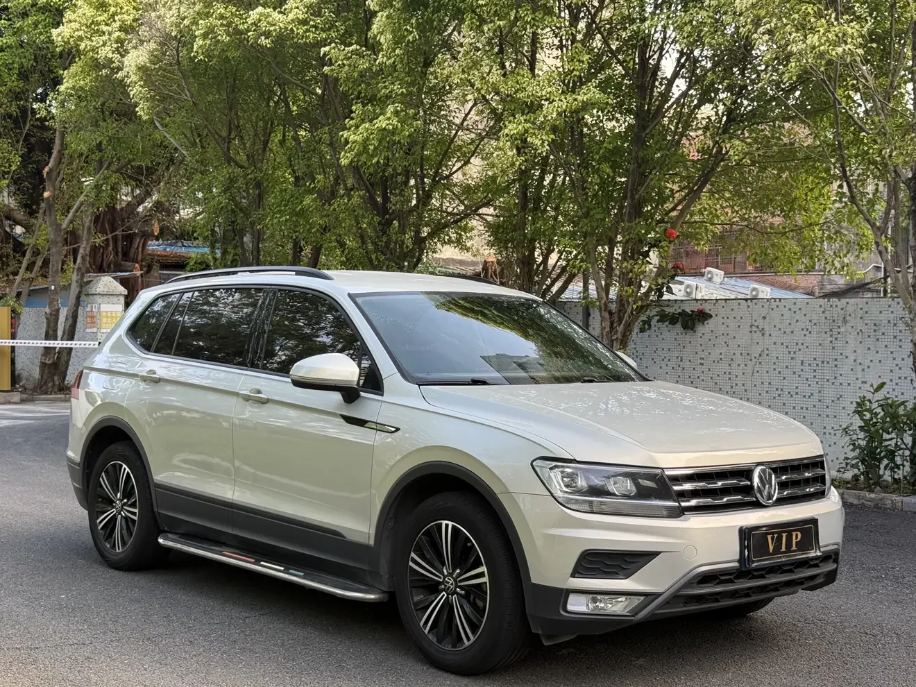 Volkswagen Tiguan L