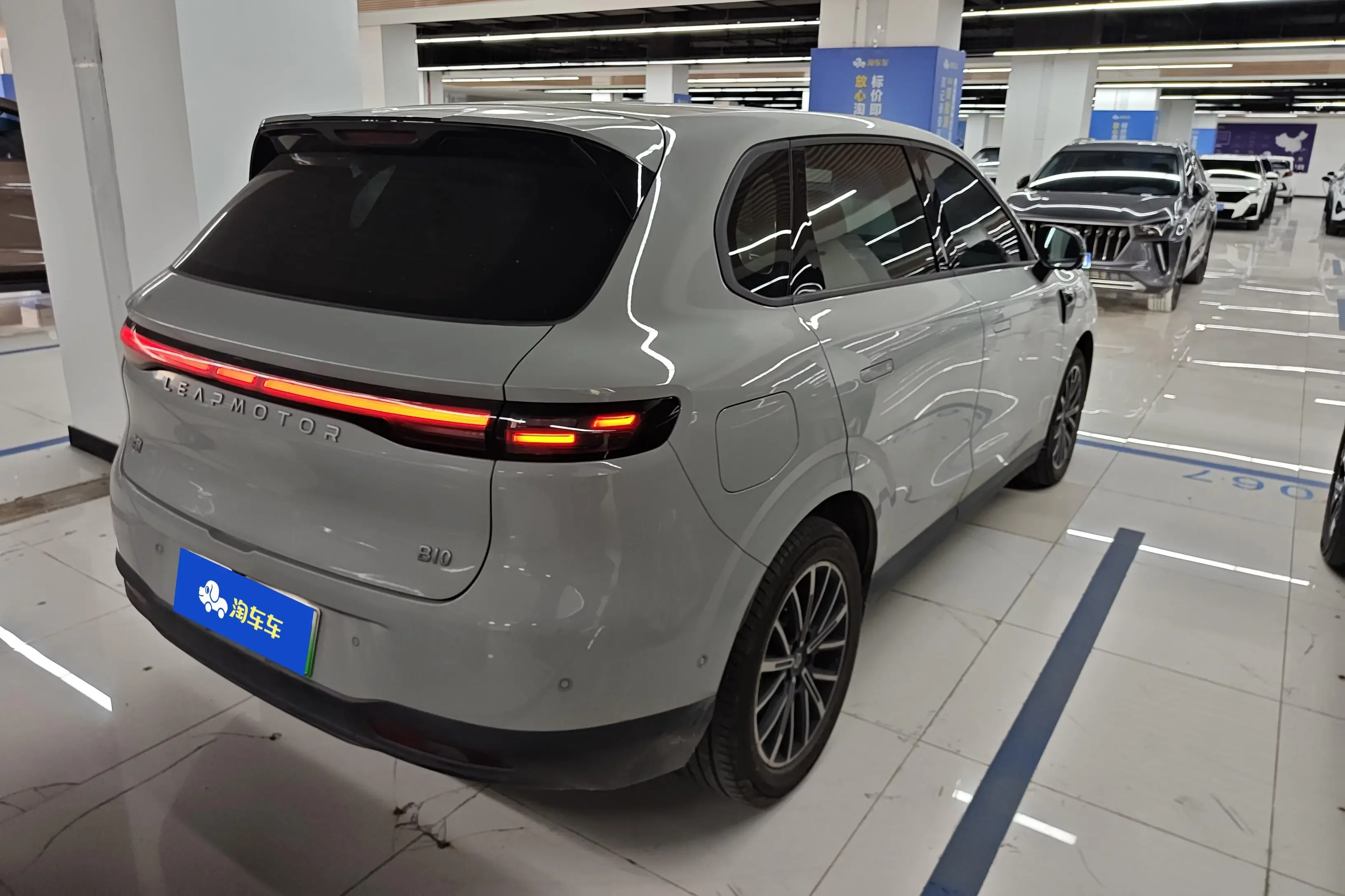 Leapmotor B10