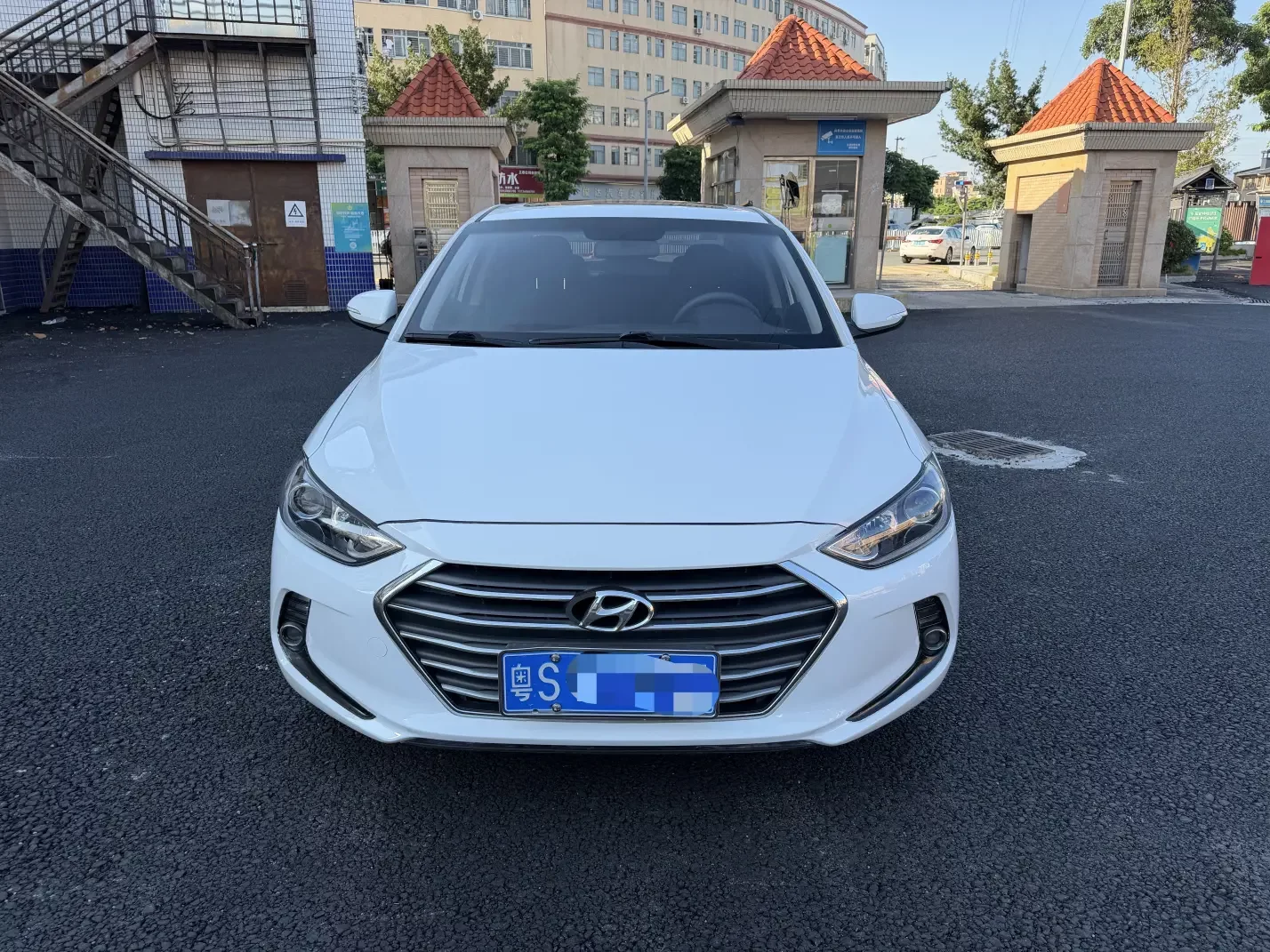 Hyundai lead
