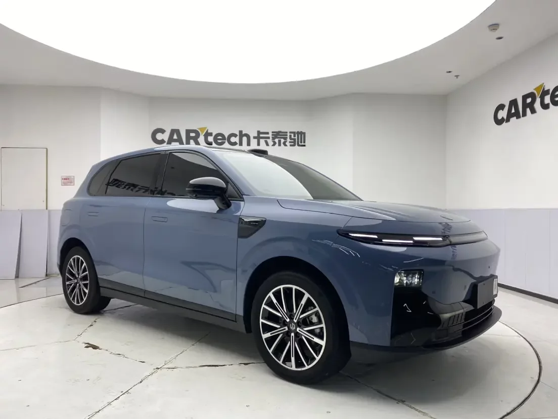Leapmotor B10