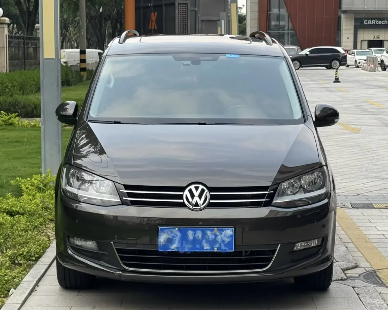 Volkswagen Sharon