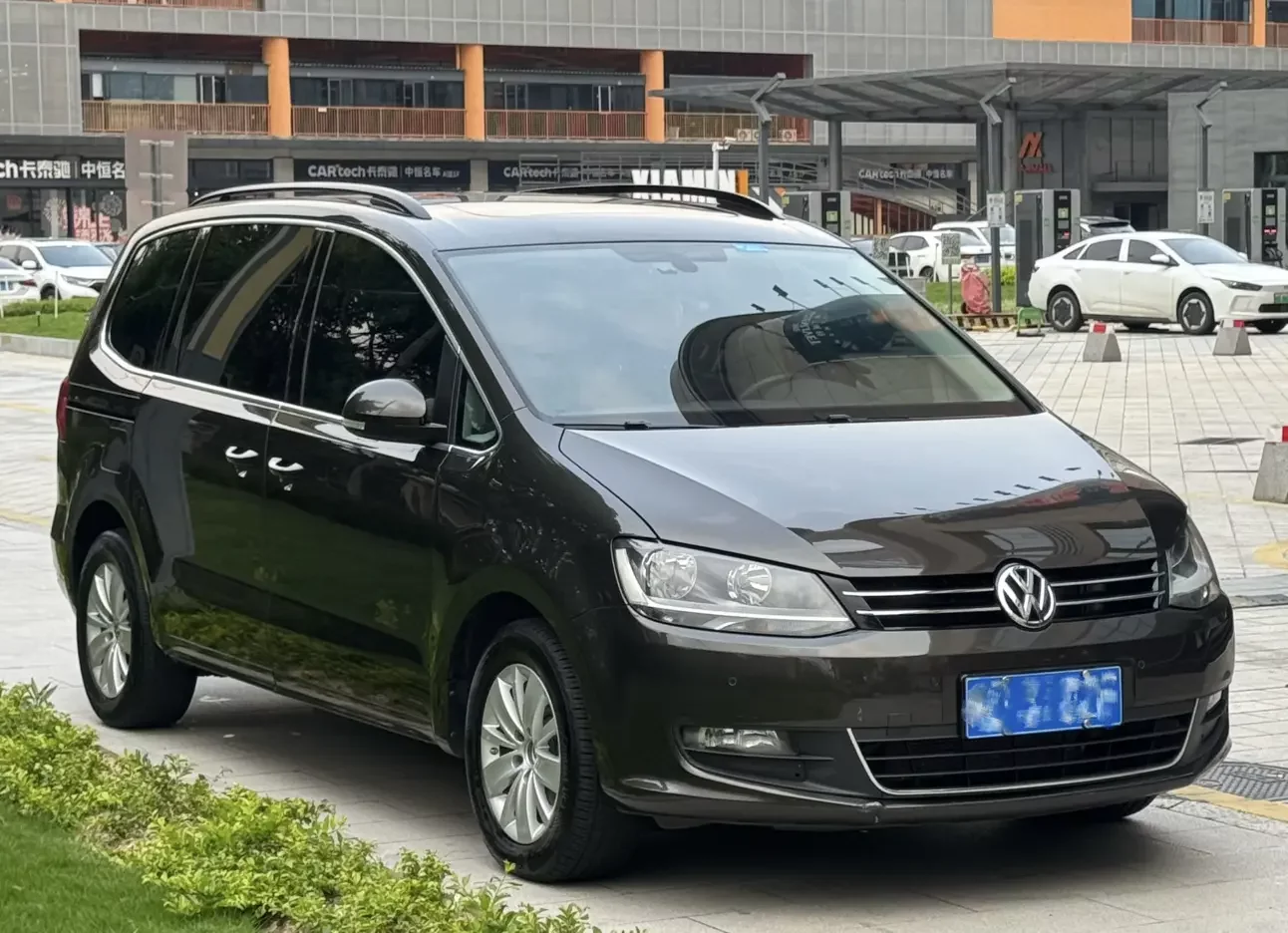 Volkswagen Sharon