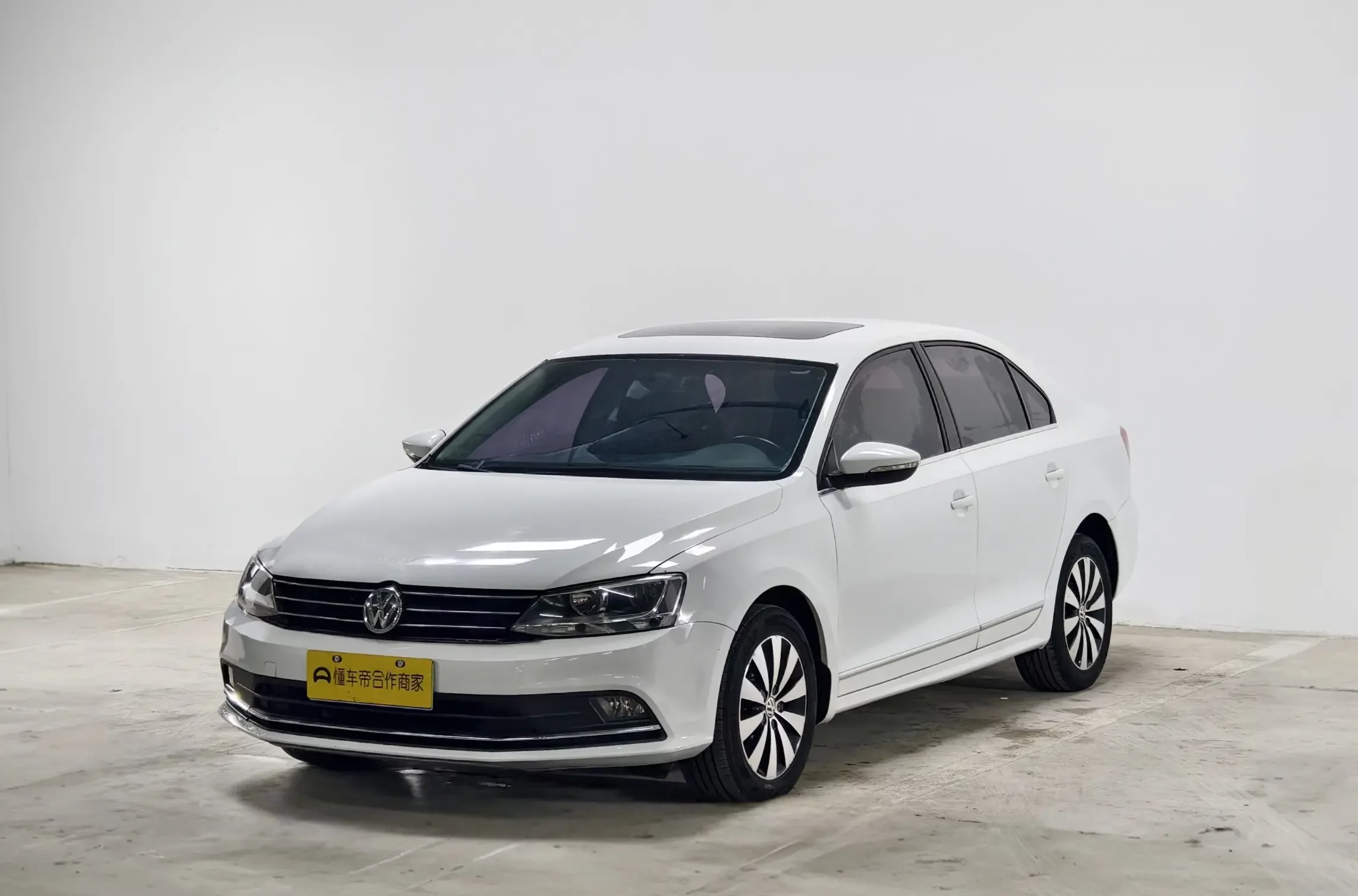 Volkswagen Sagitar
