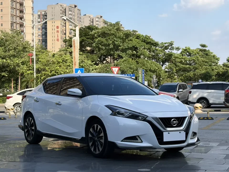 Nissan bluebird