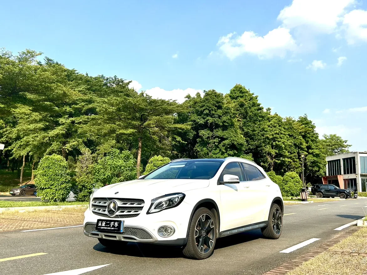 Mercedes-Benz GLA