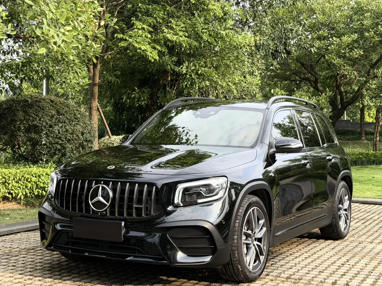 Mercedes-Benz GLB AMG