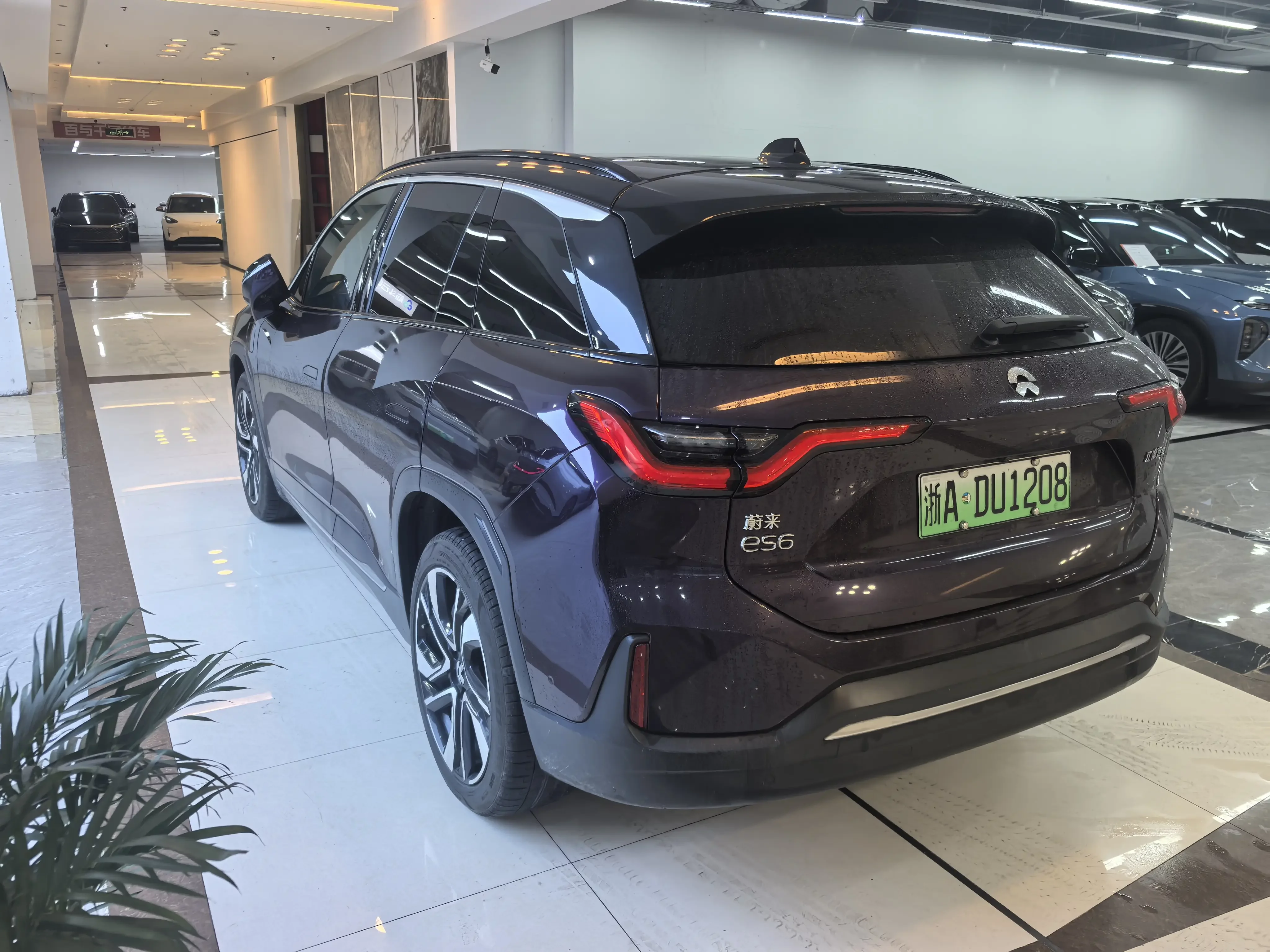 NIO ES6
