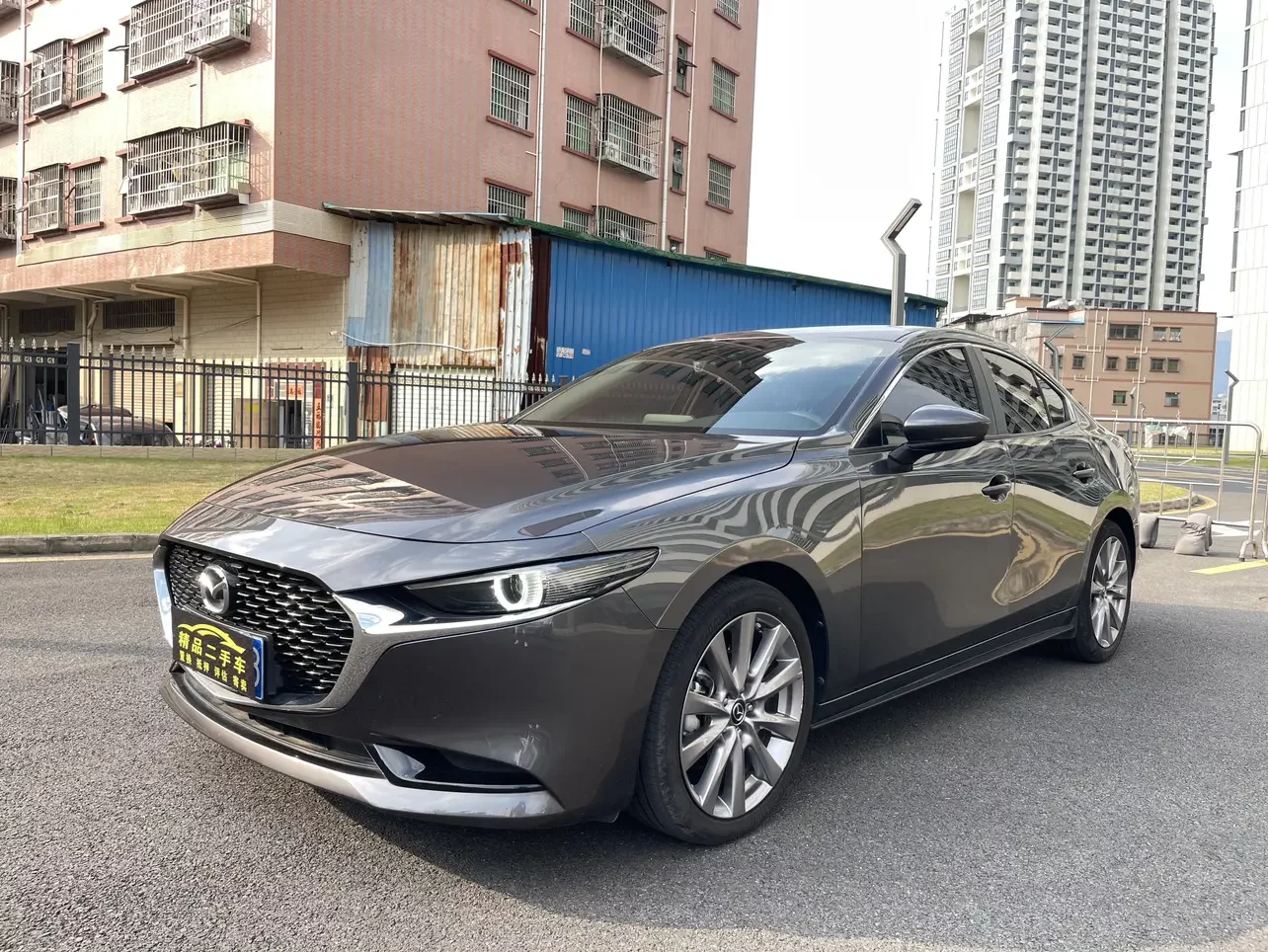 Mazda Axela (3)