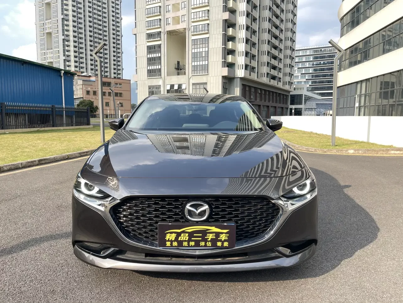 Mazda Axela (3)