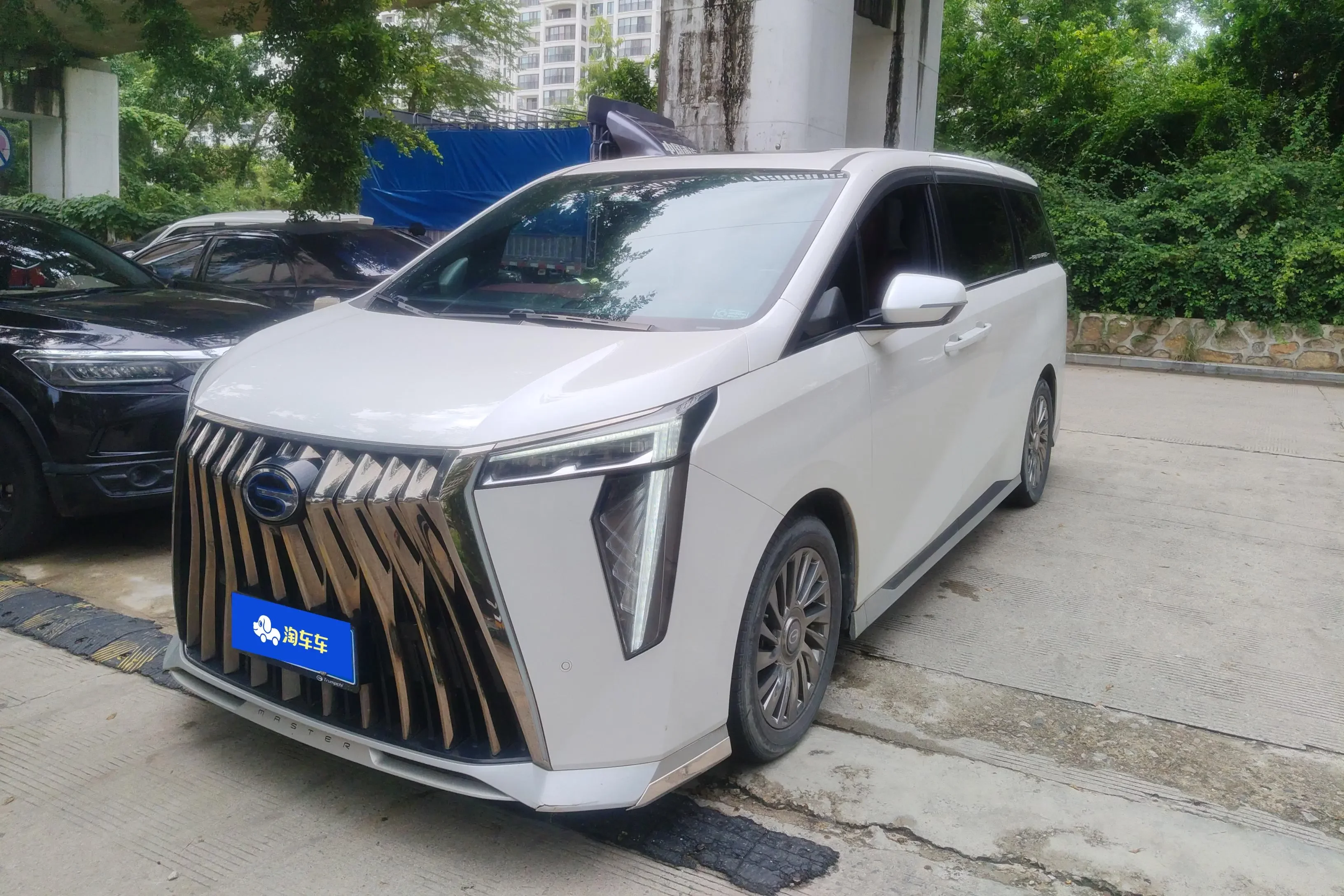 GAC Trumpchi M8