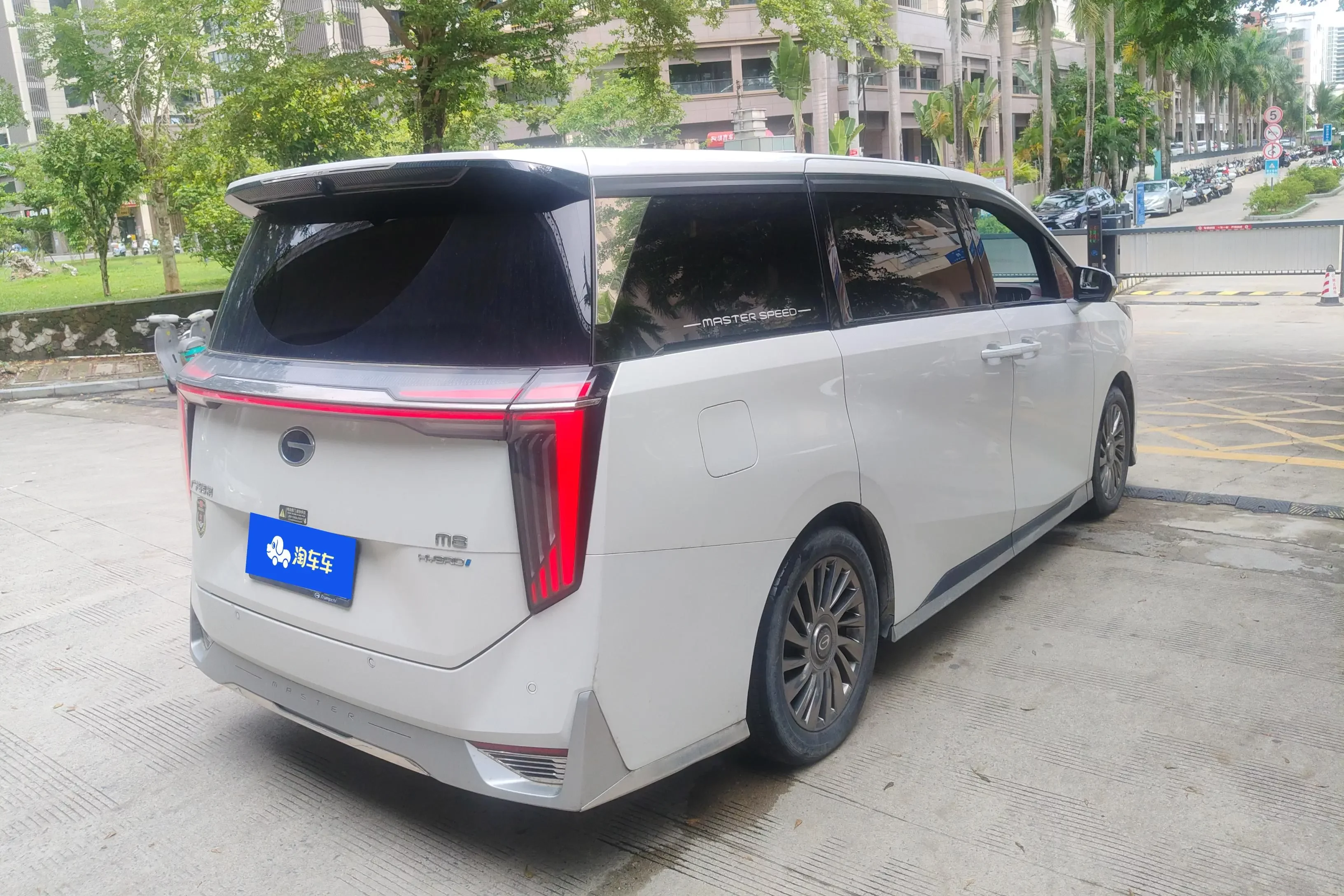 GAC Trumpchi M8