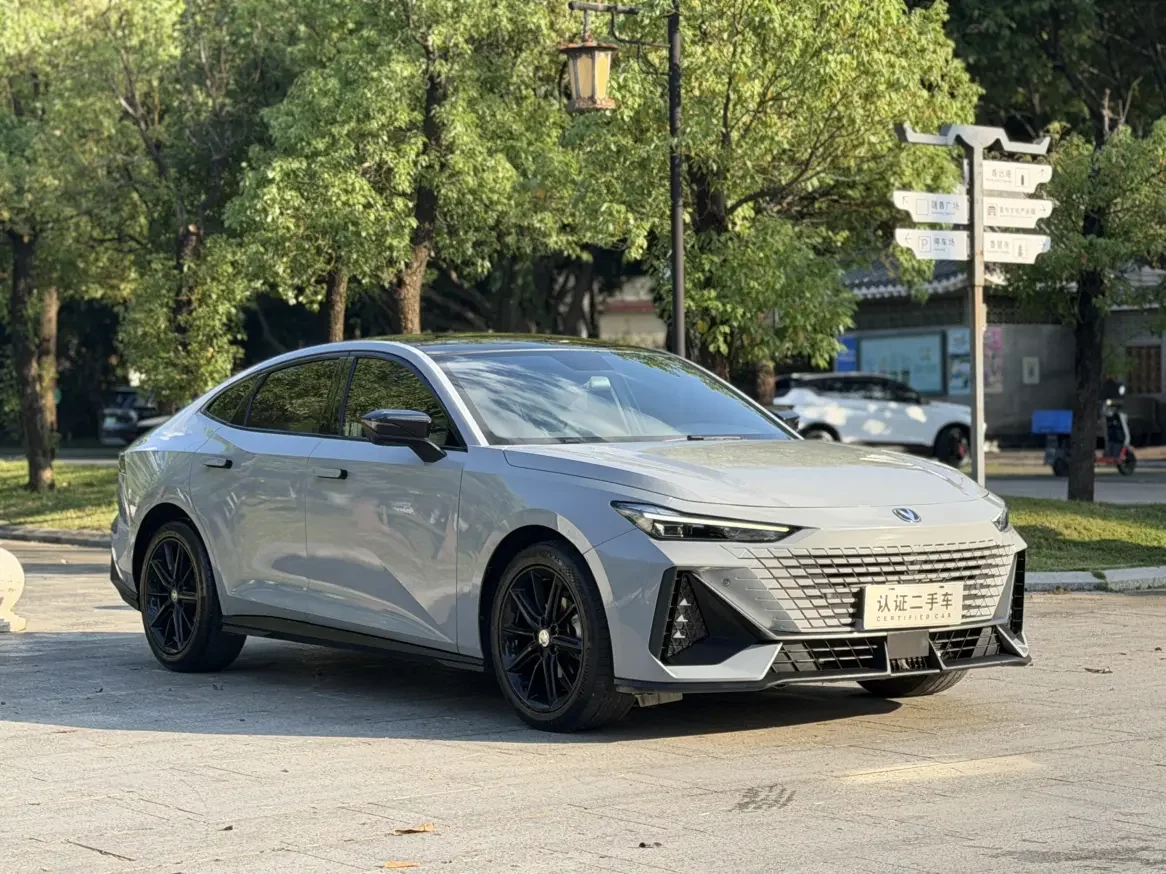Changan UNI-V