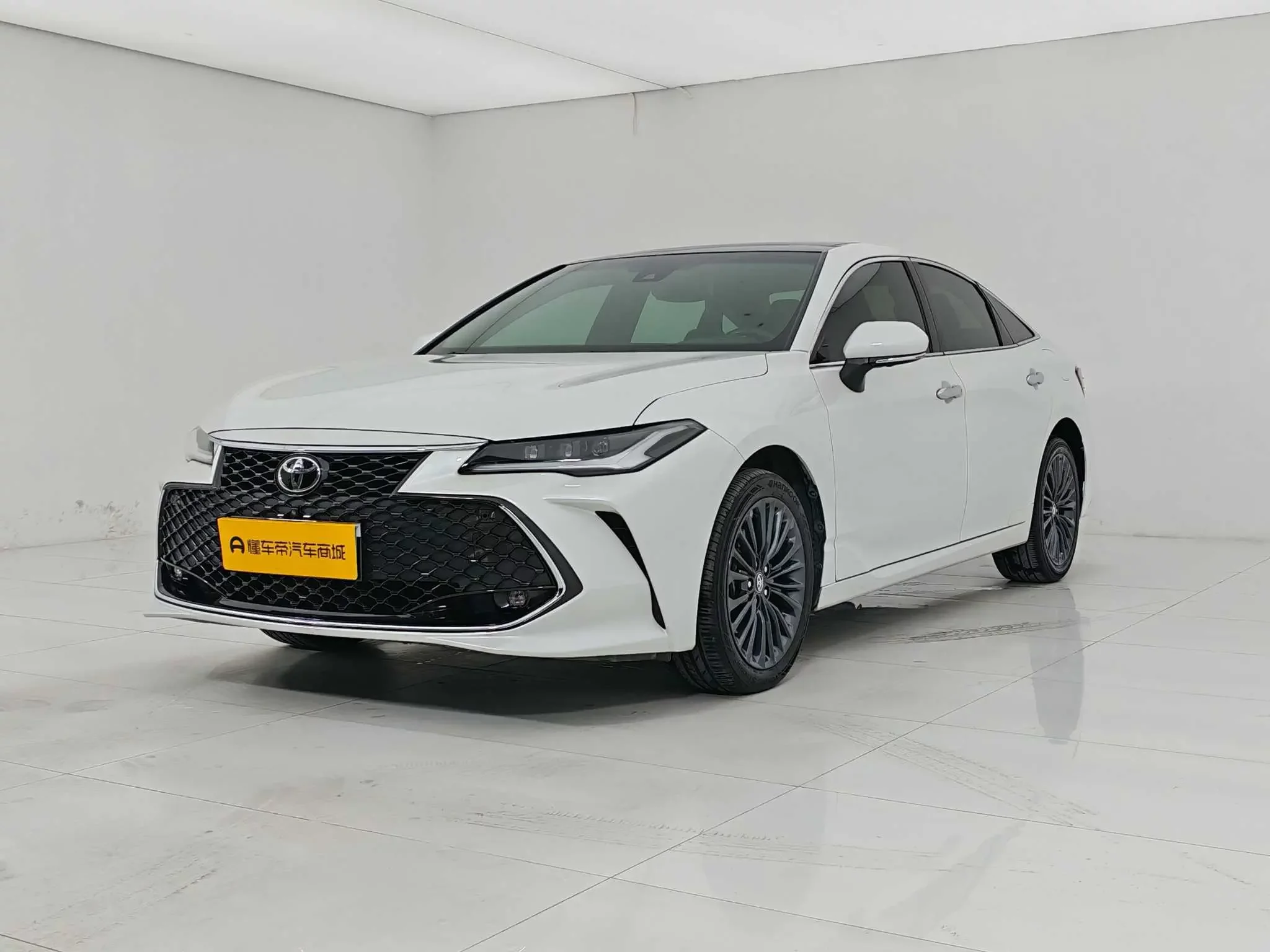 Toyota Avalon (asian dragon)