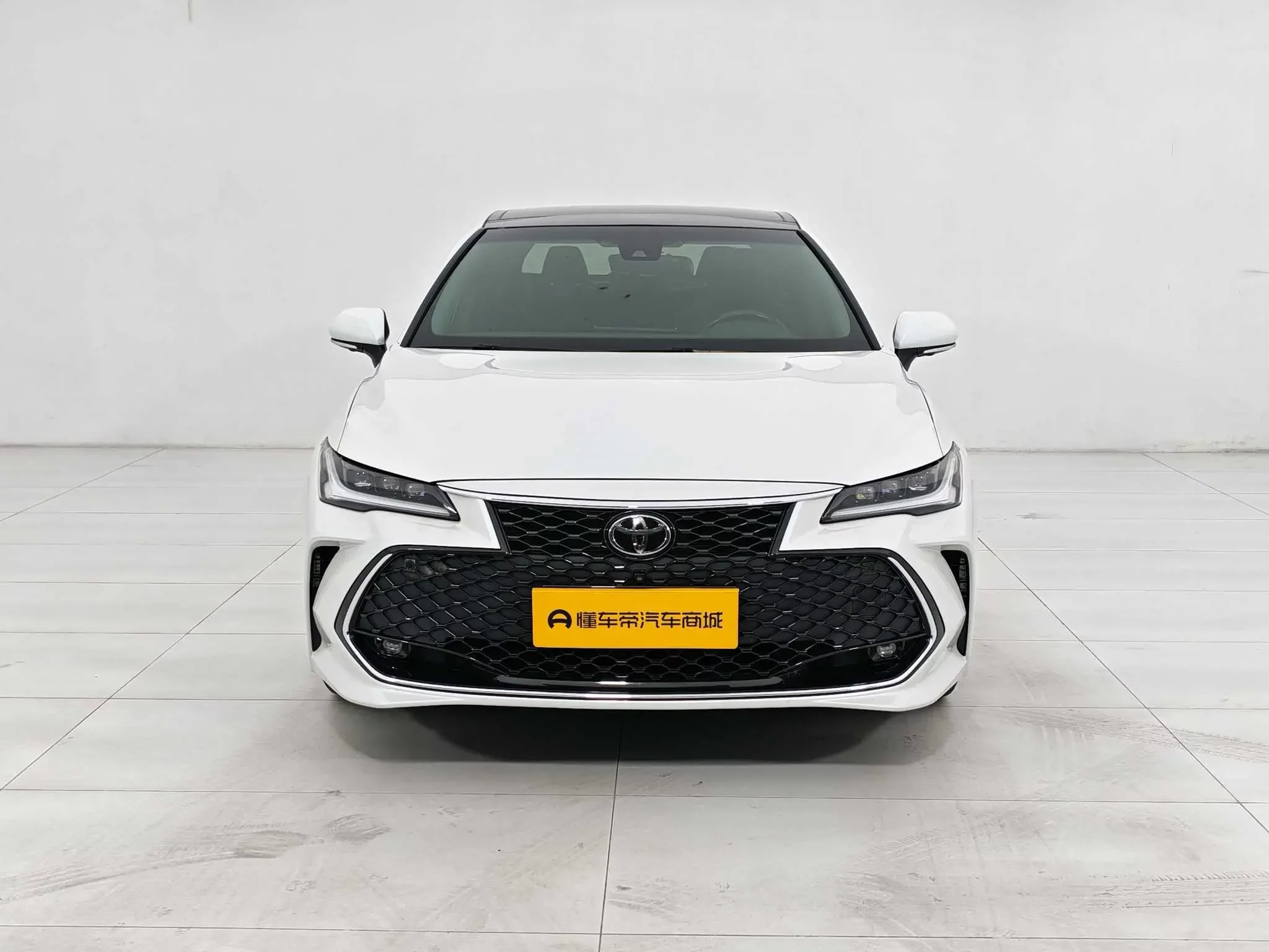 Toyota Avalon (asian dragon)
