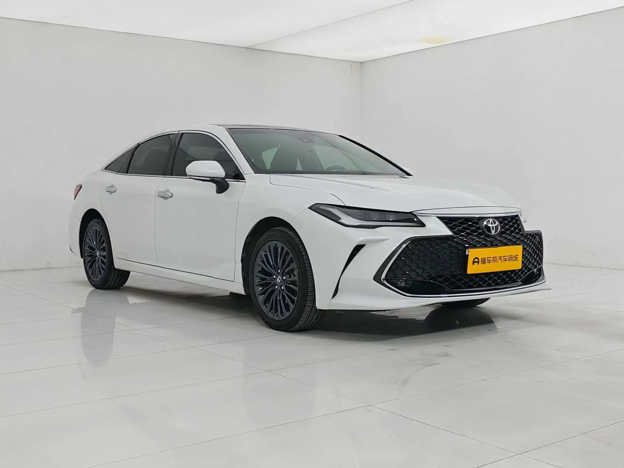 Toyota Avalon (asian dragon)