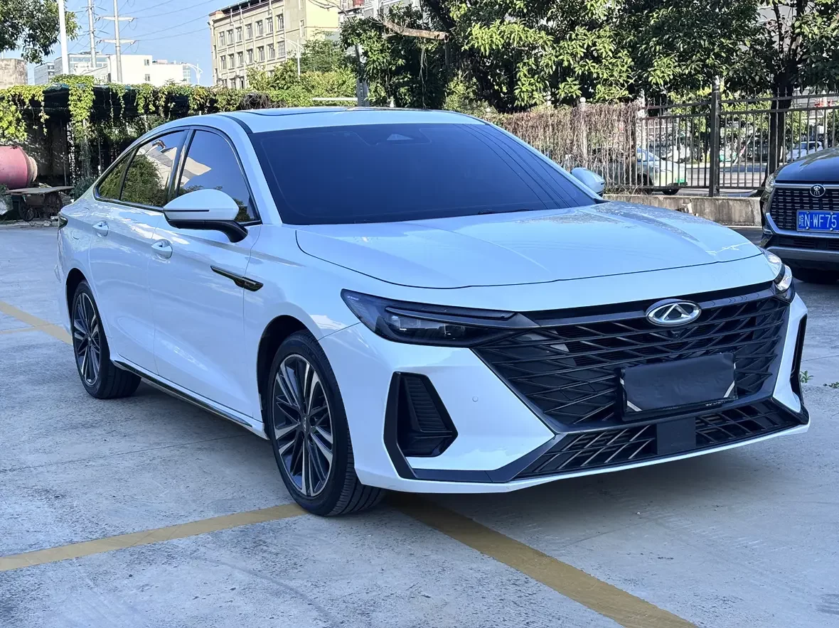 Chery Arrizo 8