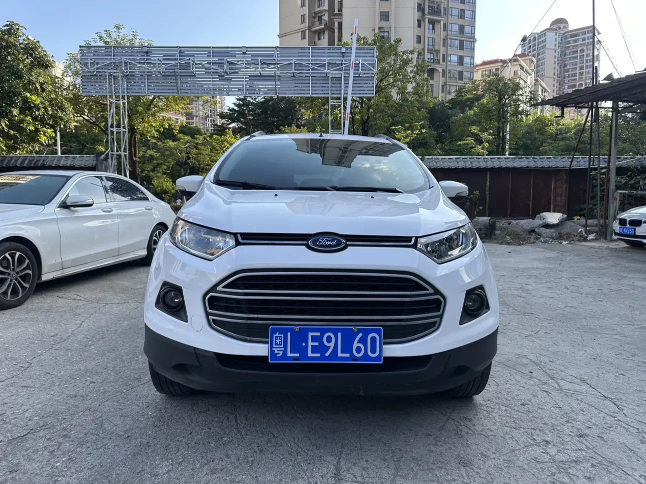 Ford Yibo