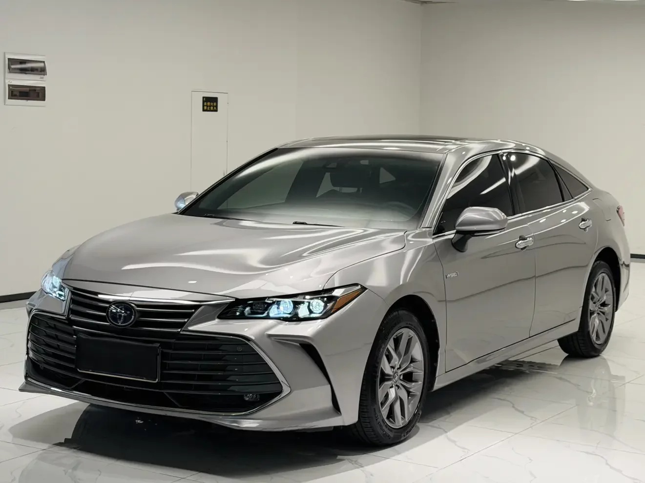 Toyota Avalon (asian dragon)