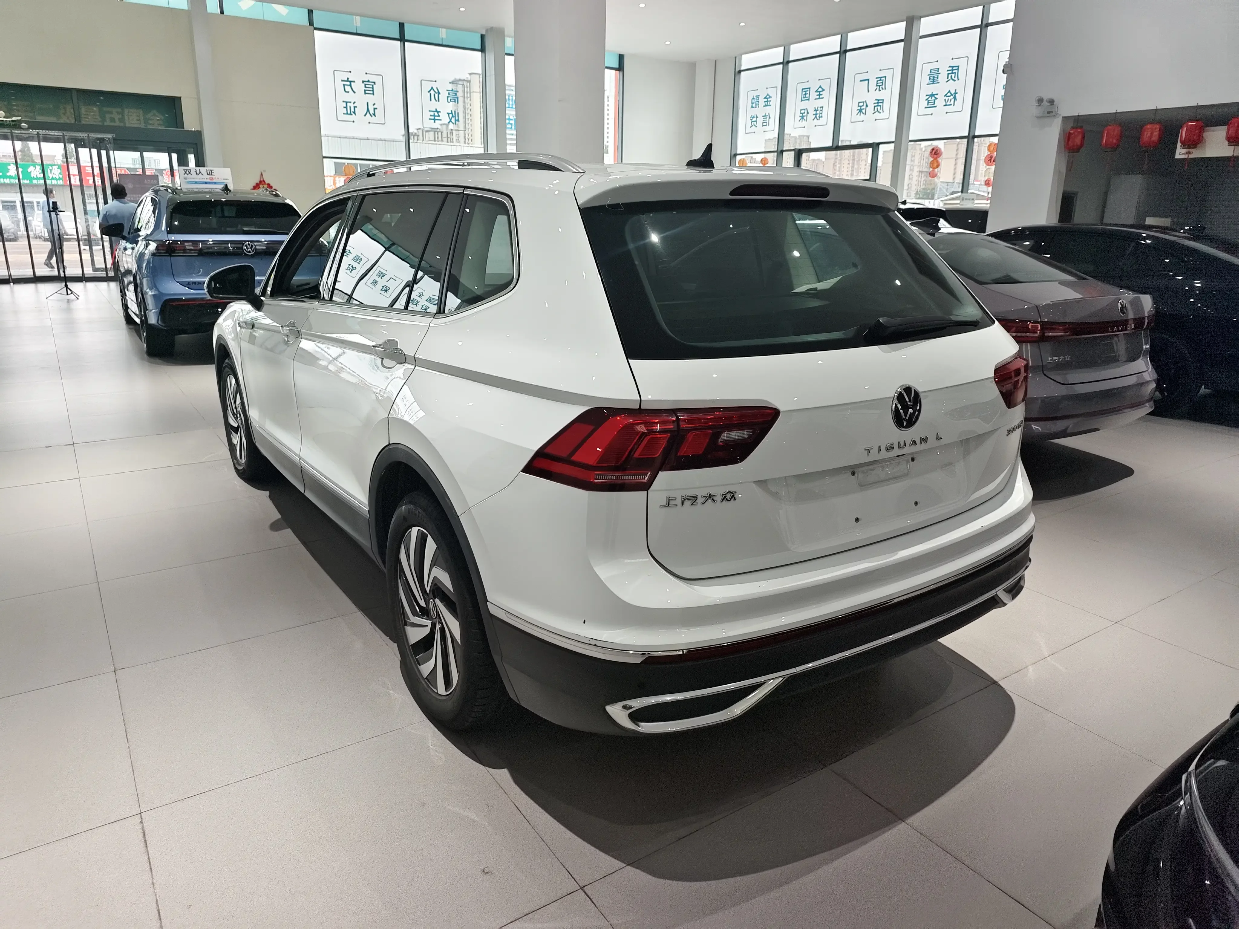 Volkswagen Tiguan L