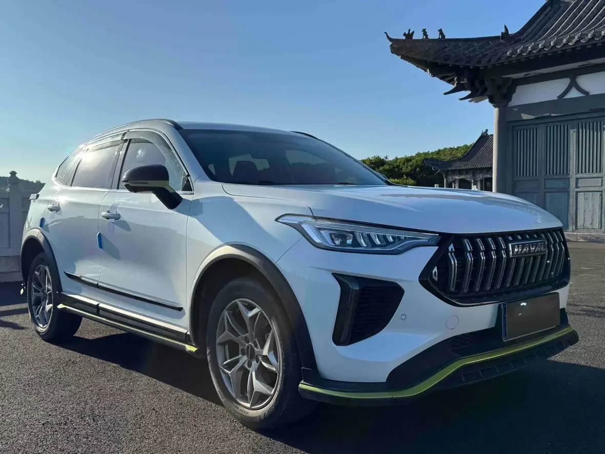 Haval Harvard Red Rabbit