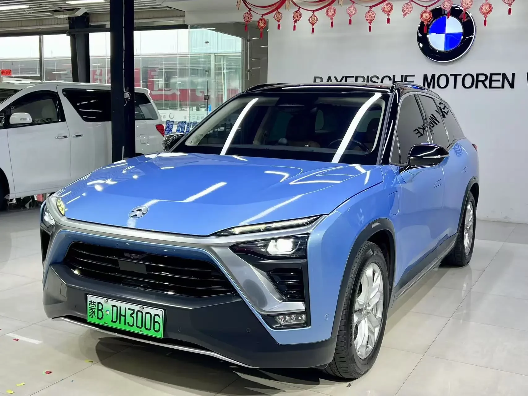 NIO ES8