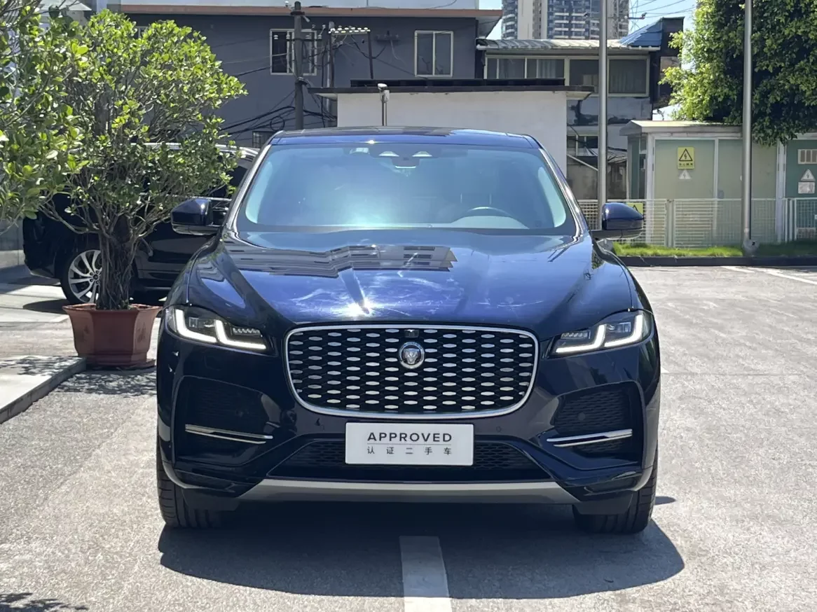 Jaguar F-PACE