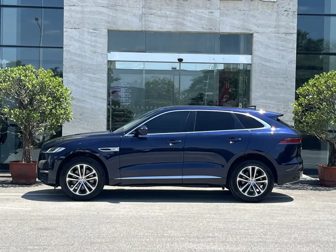Jaguar F-PACE