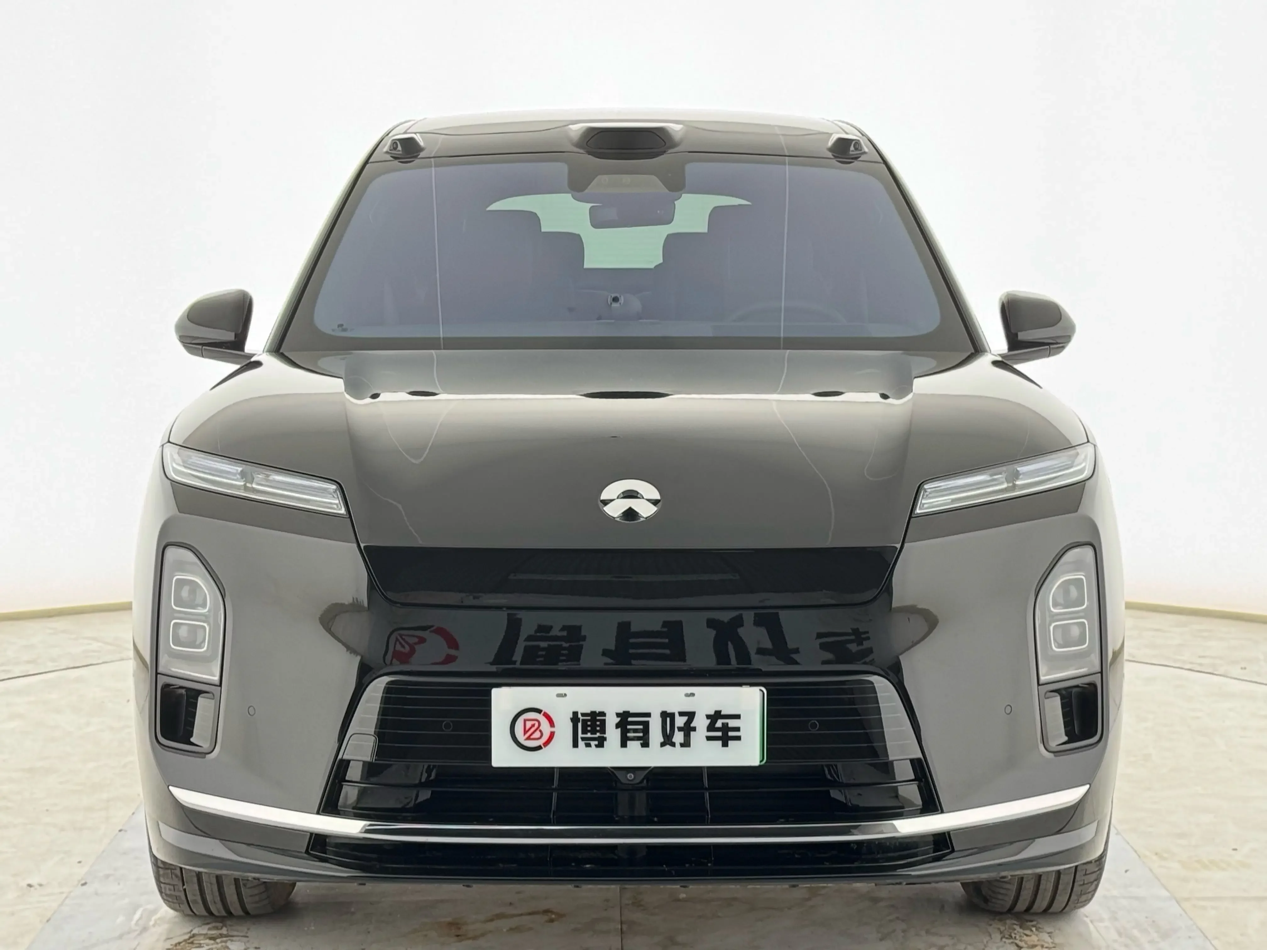 NIO ES8