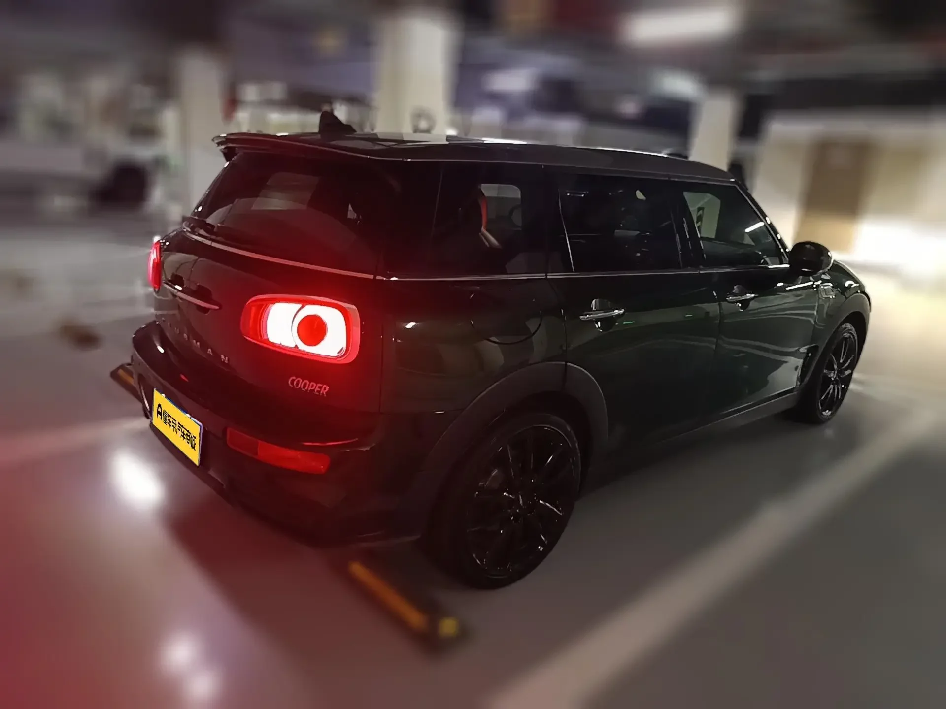 MINI CLUBMAN