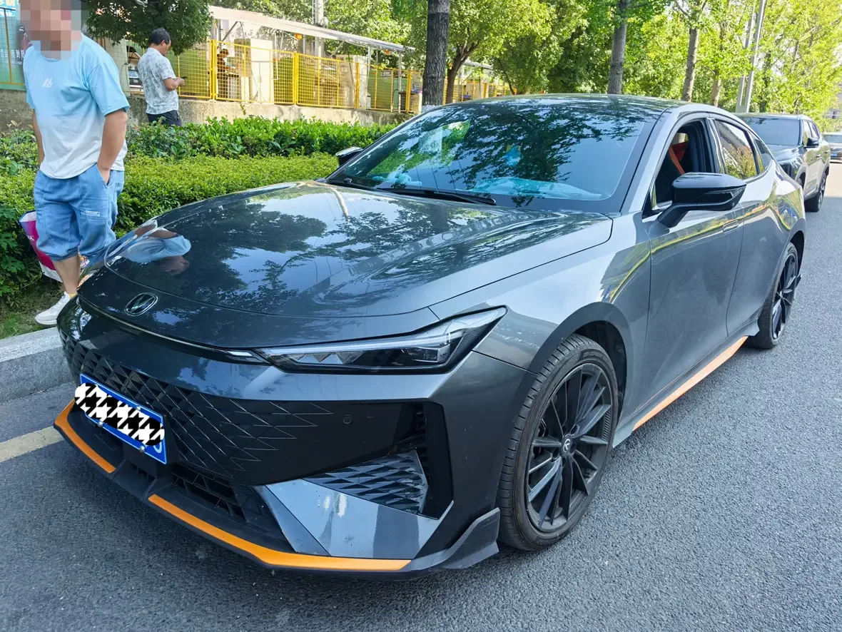 Changan UNI-V