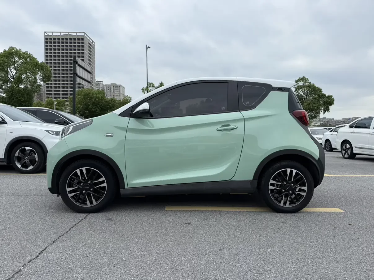 Chery QQ eQ1 (little ant)