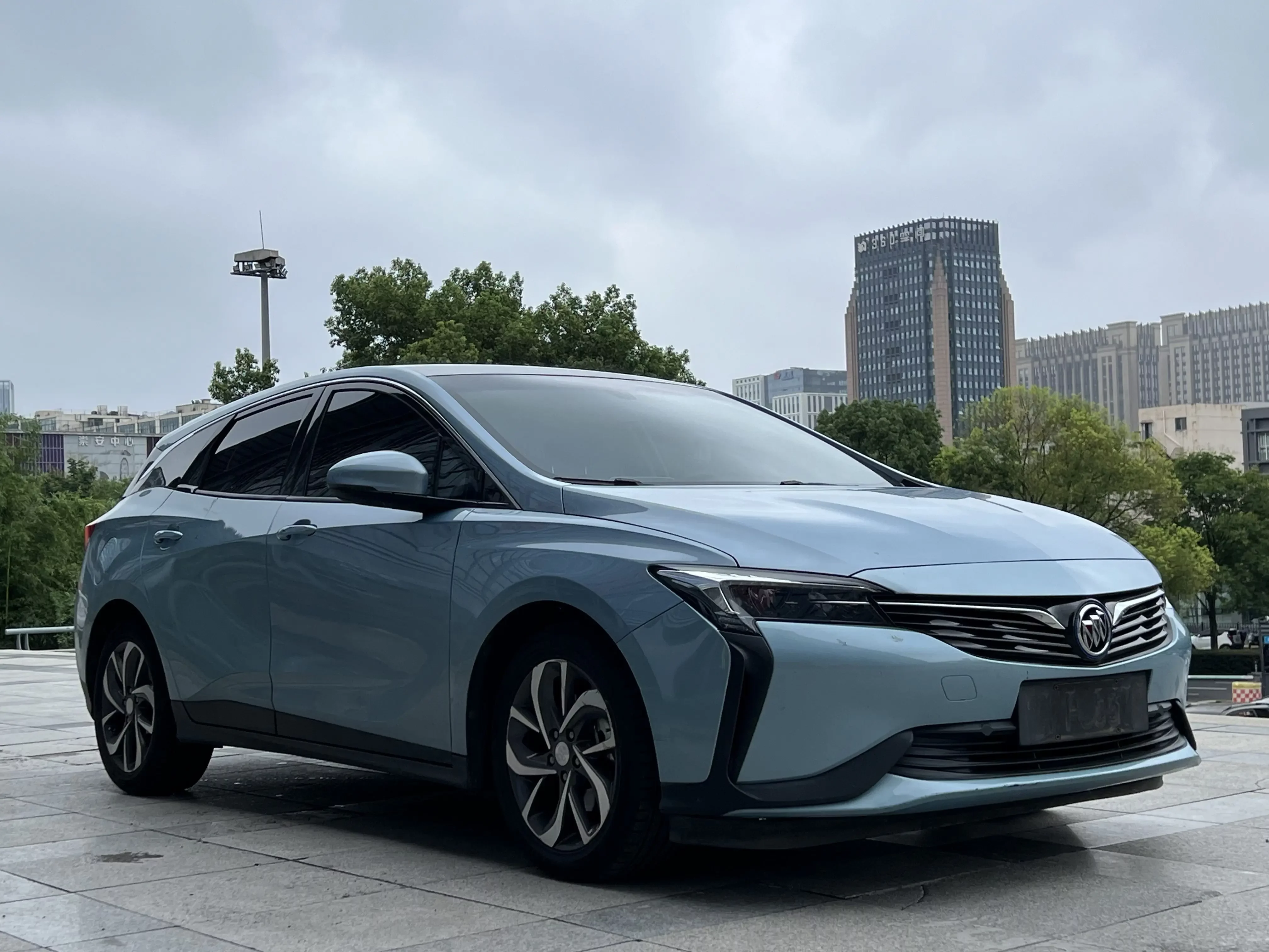 Buick Weilan 6 PHEV