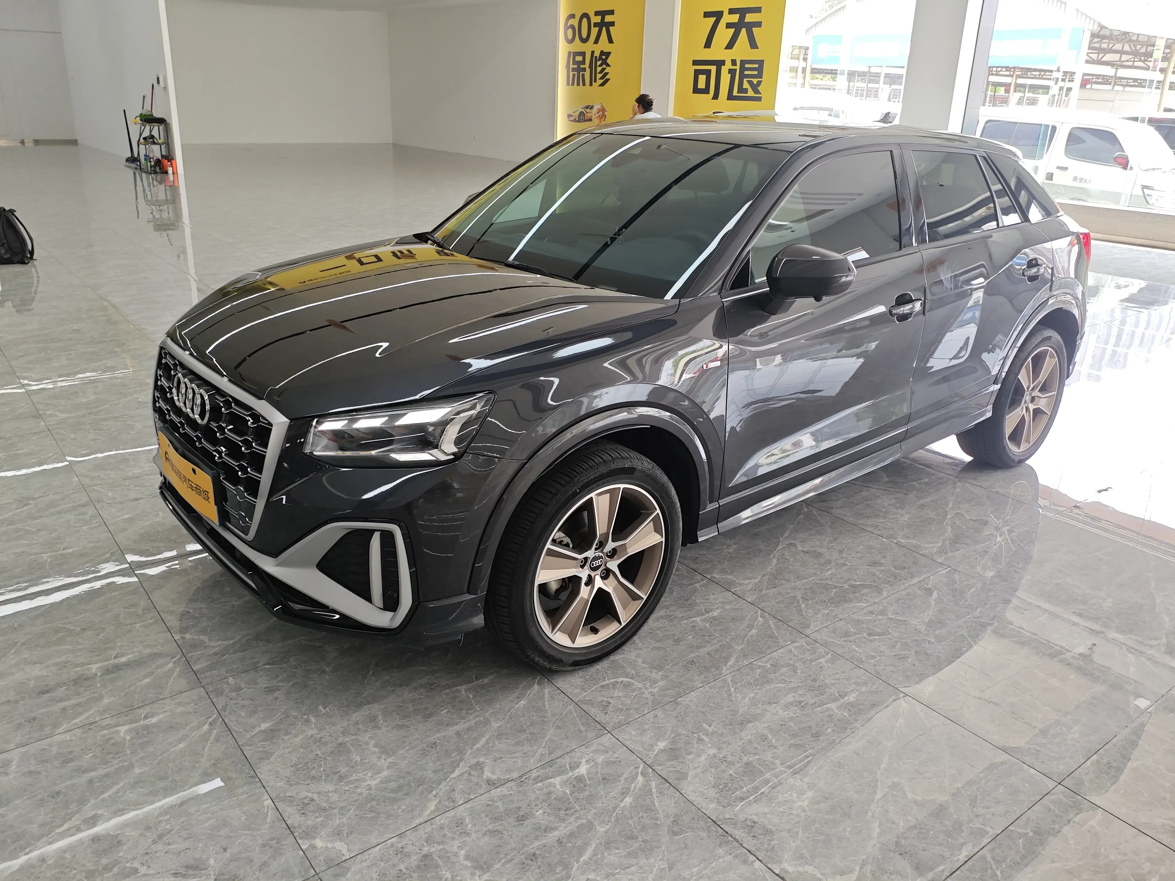 Audi Q2L