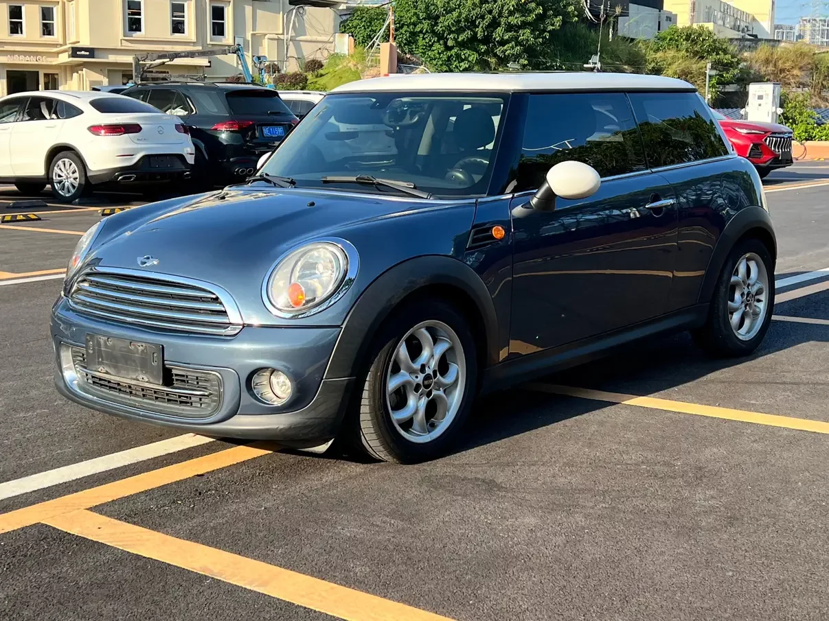 MINI CLUBMAN