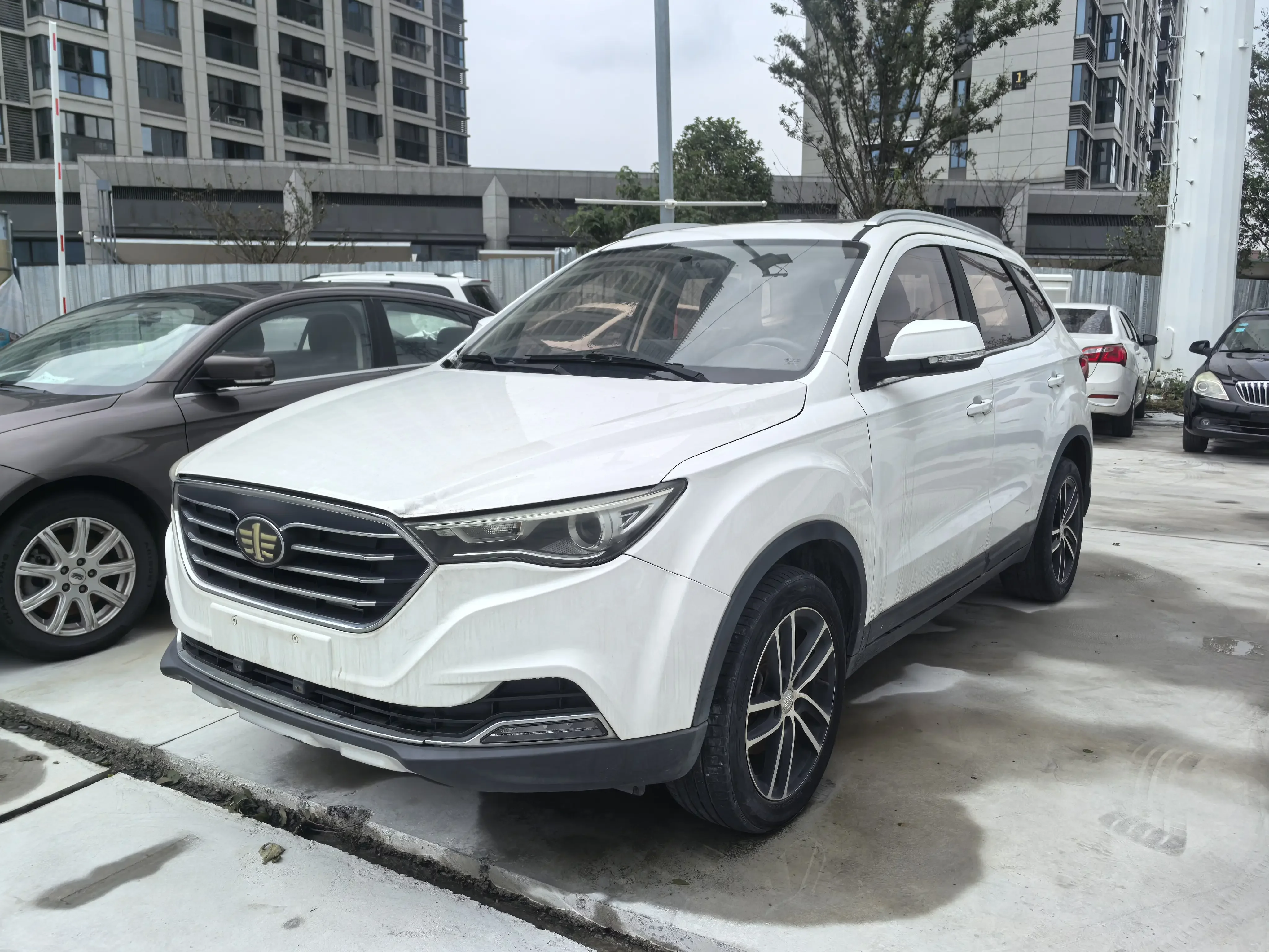 FAW Bestune X40 (Besturn X40)