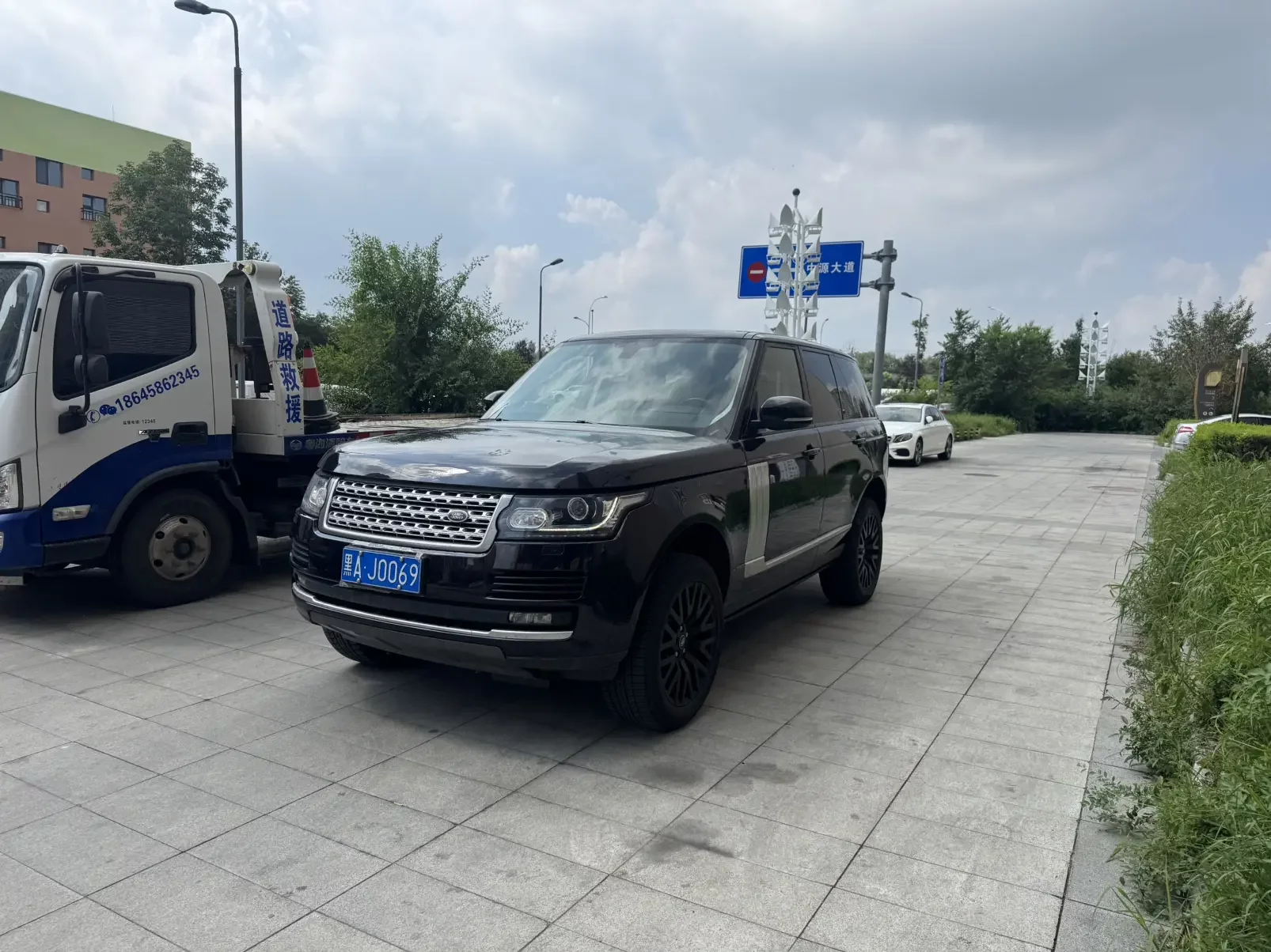 Land Rover range rover