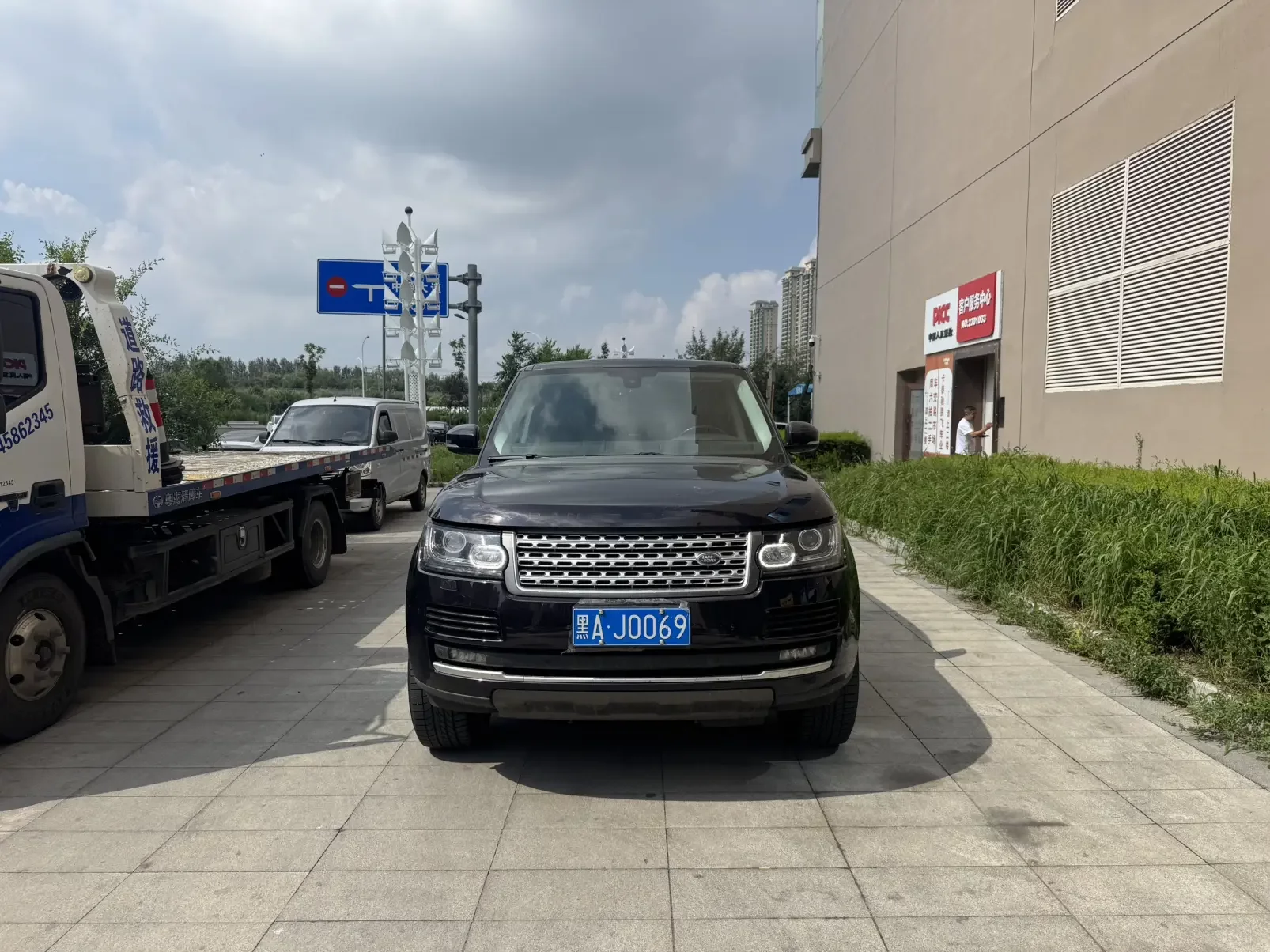 Land Rover range rover