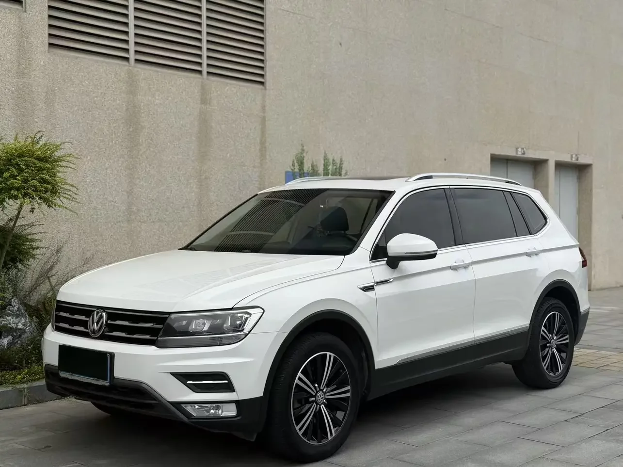 Volkswagen Tiguan L