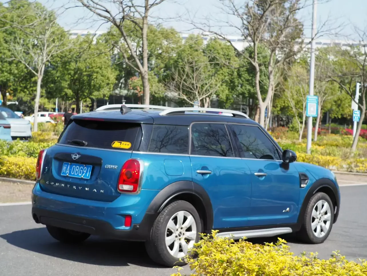 MINI COUNTRYMAN