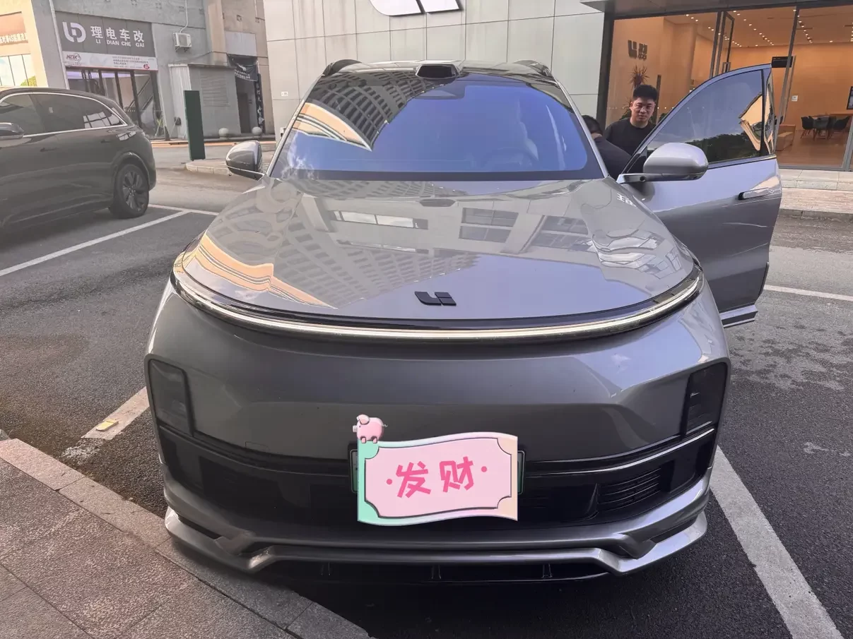 Li L9 (Ideal L9)