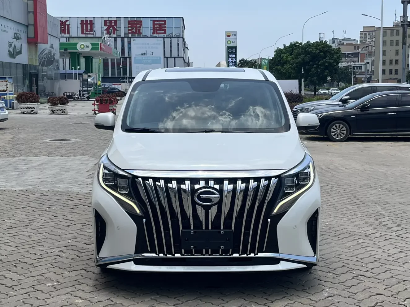 GAC Trumpchi M8