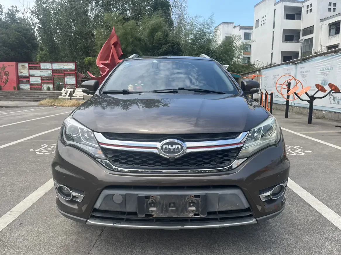 BYD S7