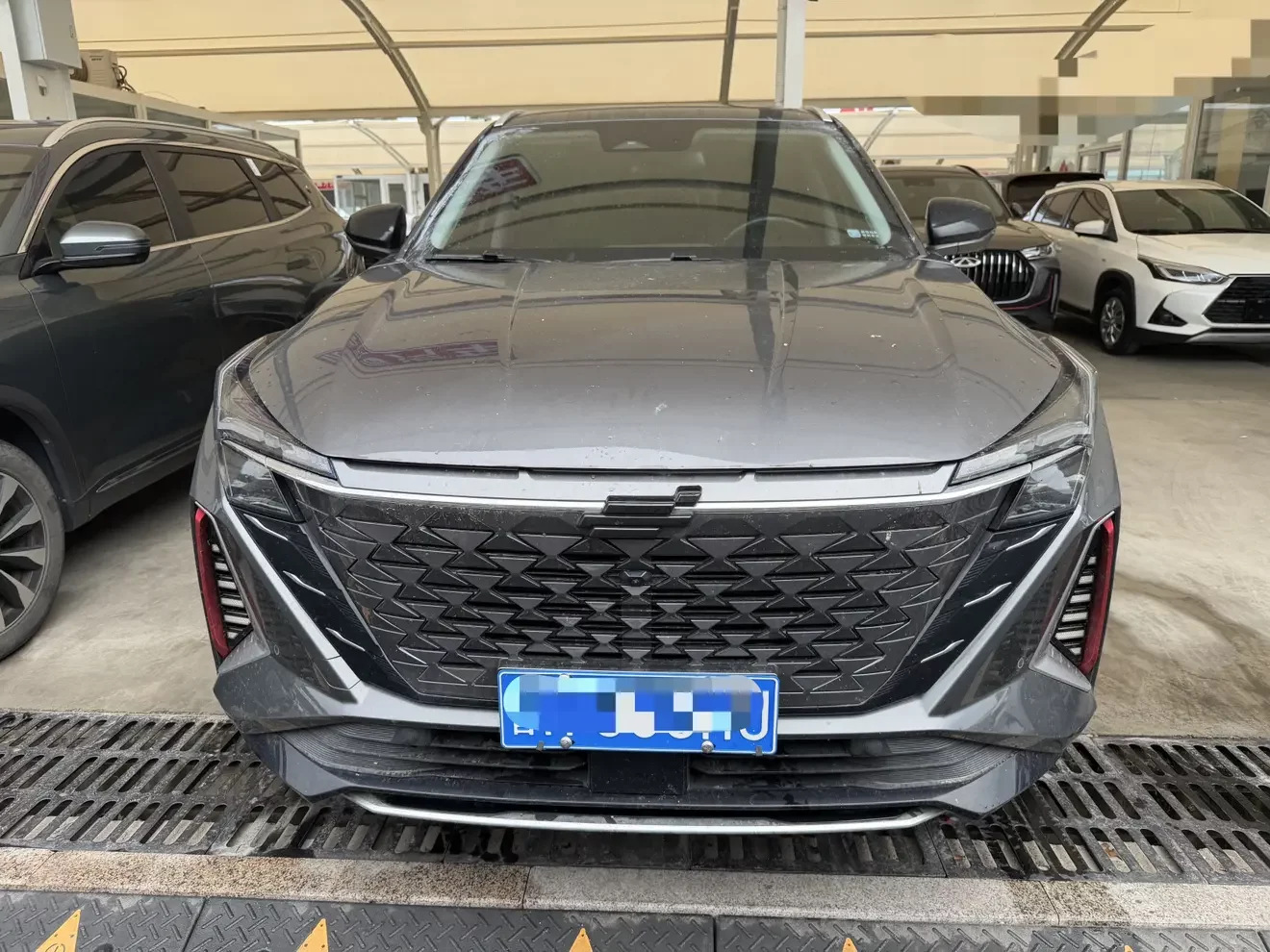 Oshan Changan Auchan Z6