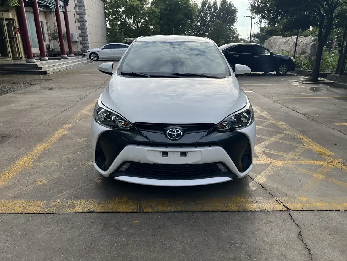 Toyota Yaris L