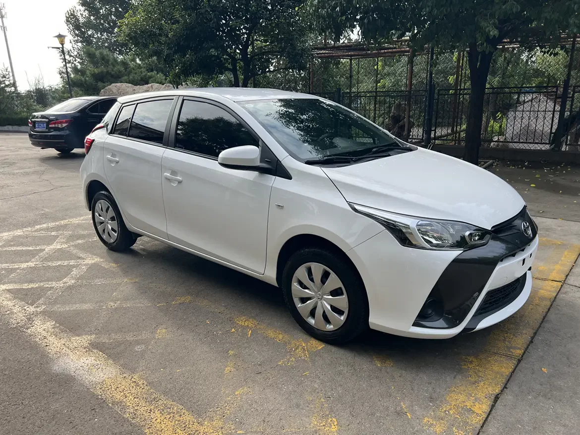 Toyota Yaris L