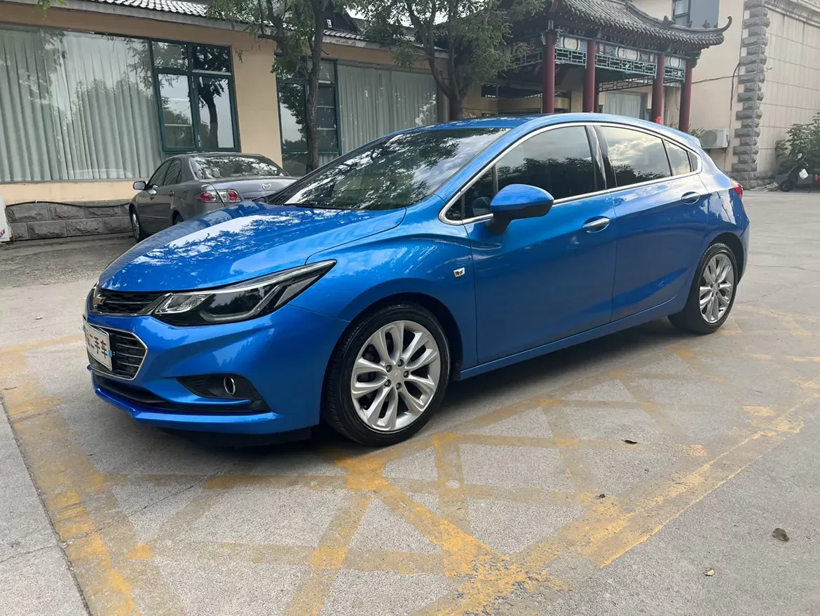 Chevrolet Monza (Cruze)