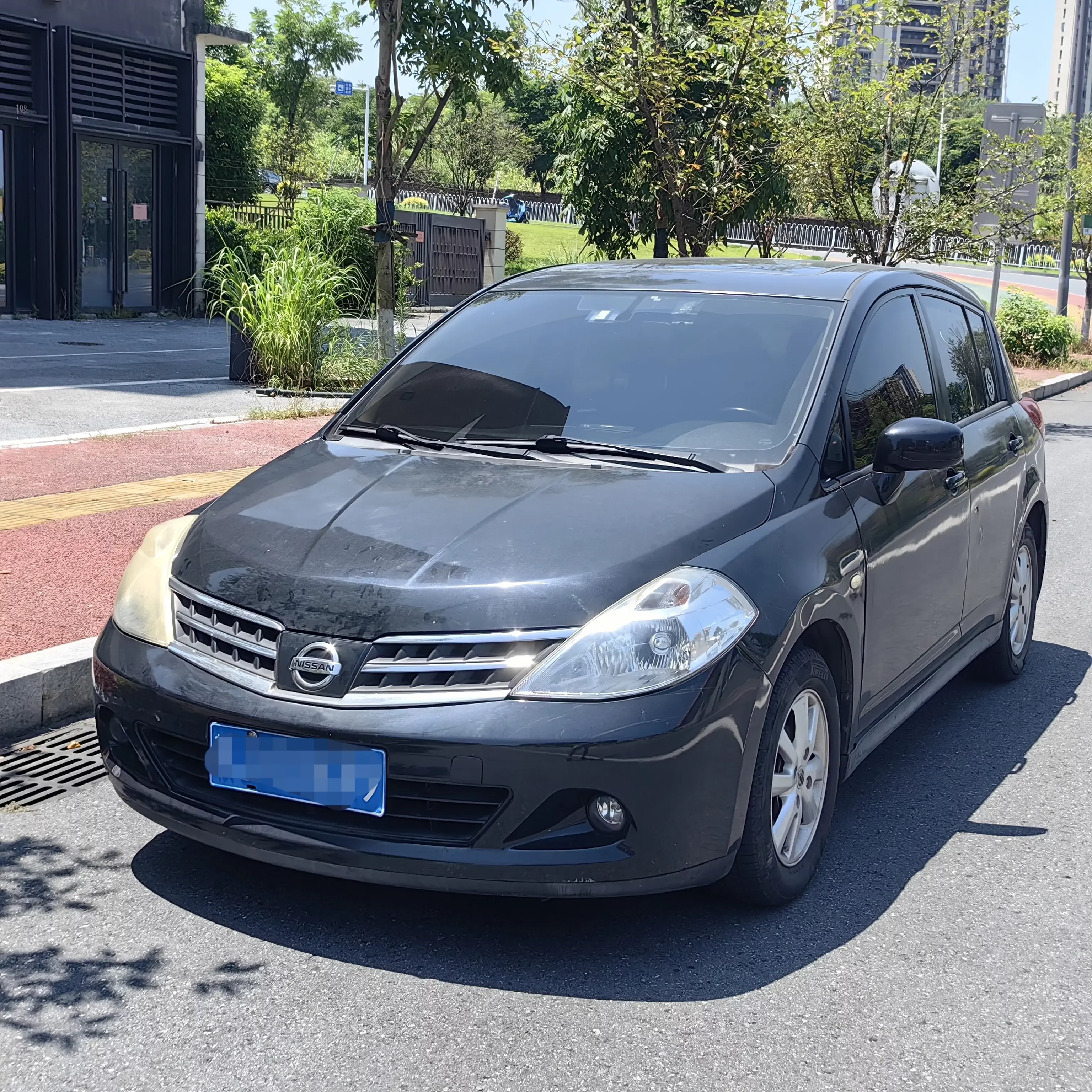 Nissan Tiida