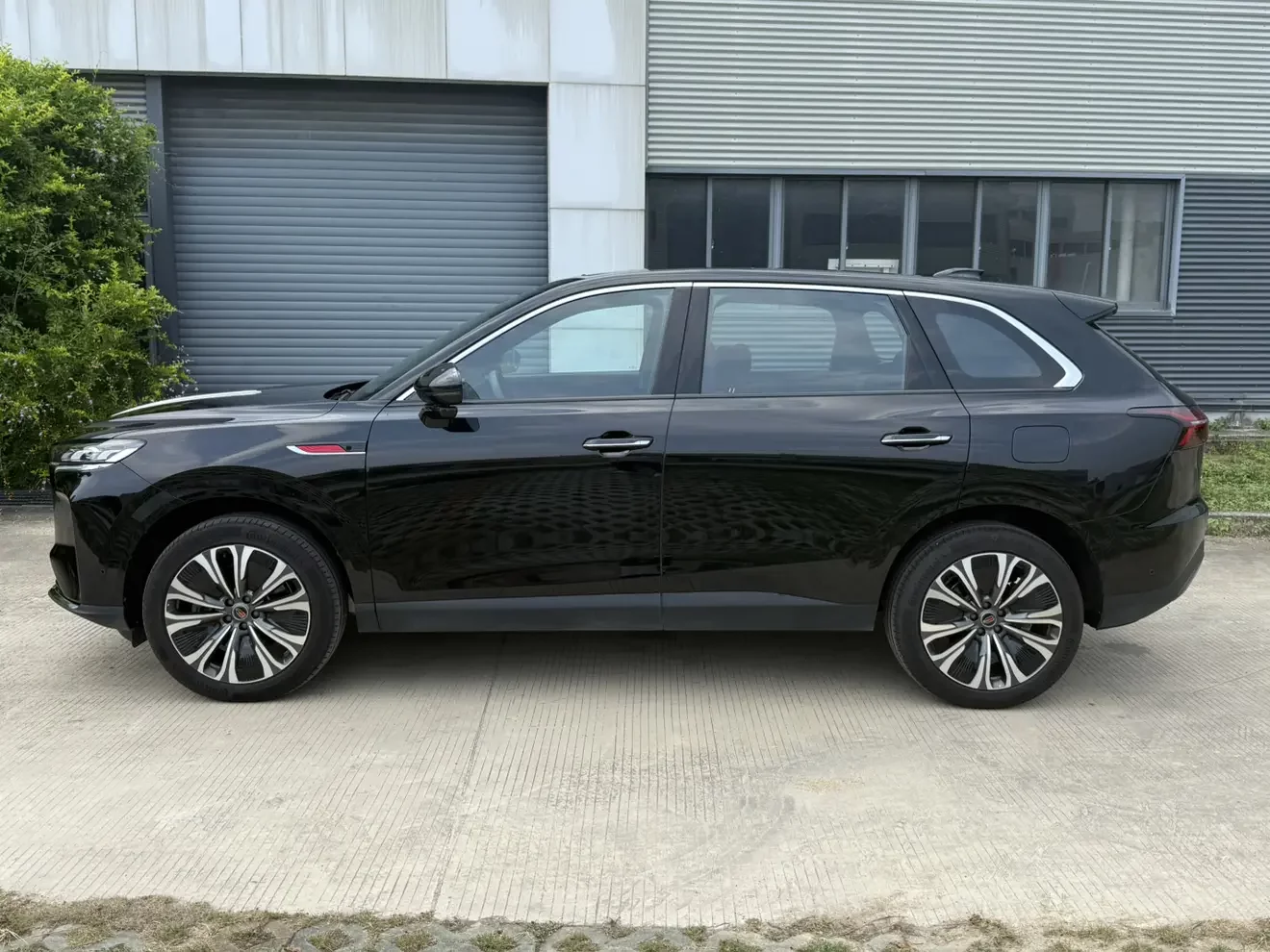 Hongqi HS6 PHEV