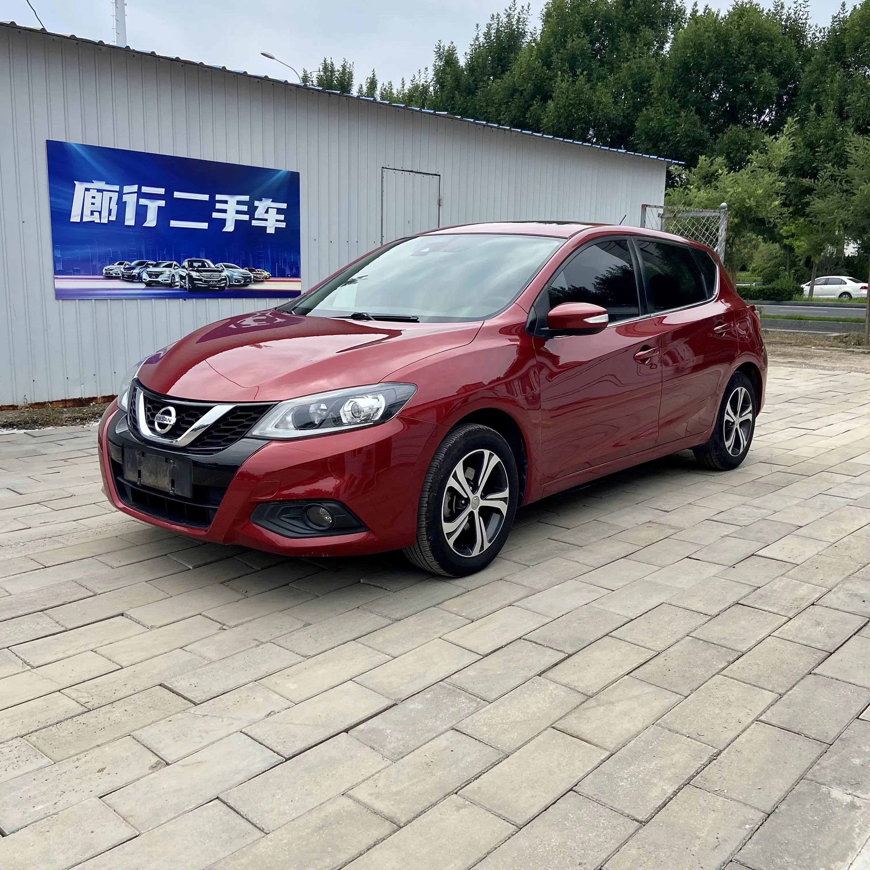 Nissan Tiida