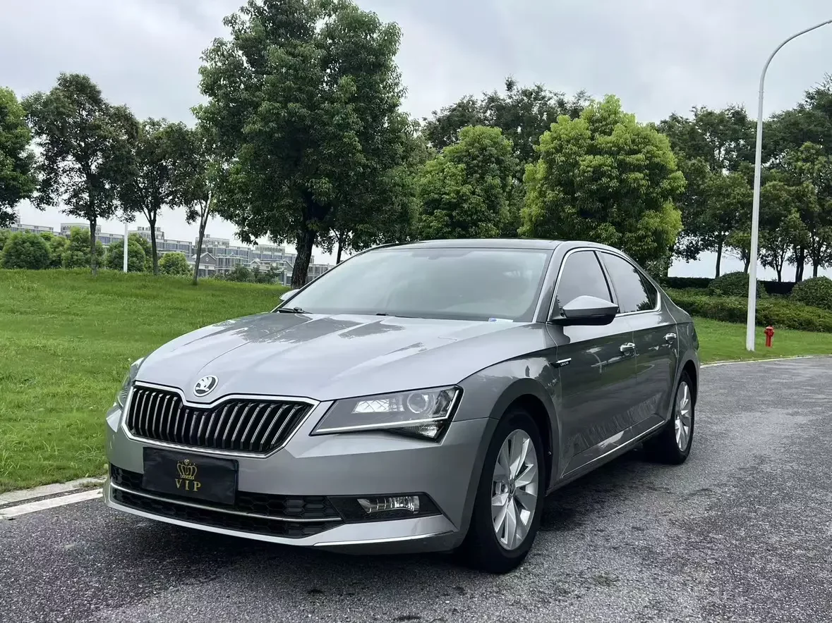 Skoda SuperB